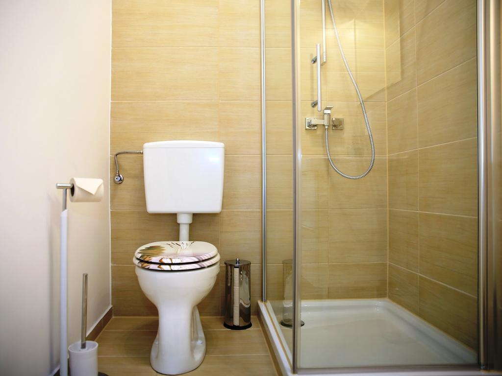 Flatprovider Comfort Eduard Apartment - Contactless Check In Vienna Room photo